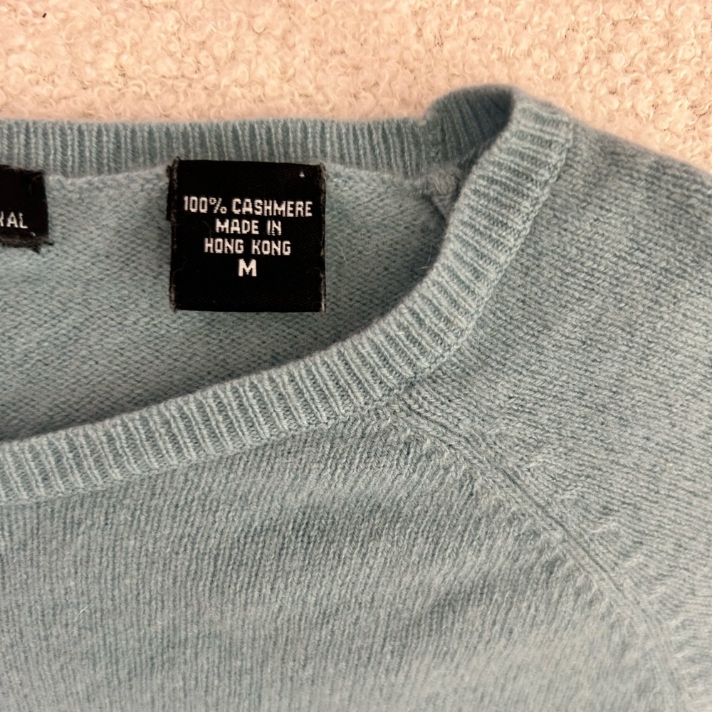 100% Cashmere baby blue top
